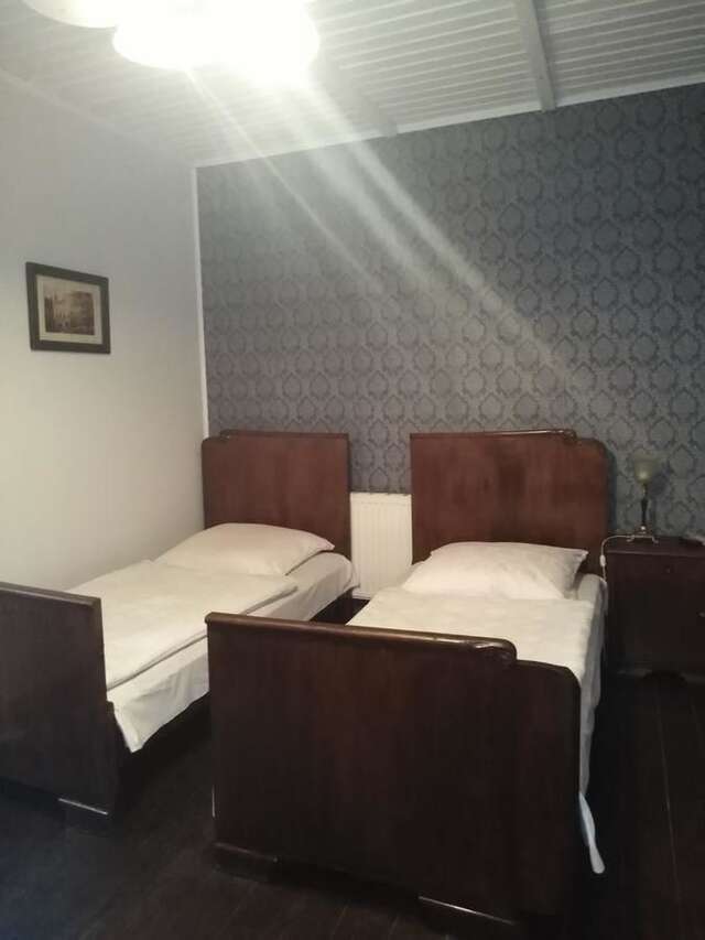 Отели типа «постель и завтрак» Zajazd pod Różą Зелёна-Гура-23